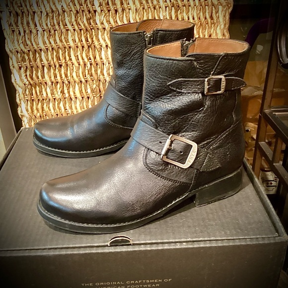 BNIB FRYE Boots 8.5B - Picture 5 of 9